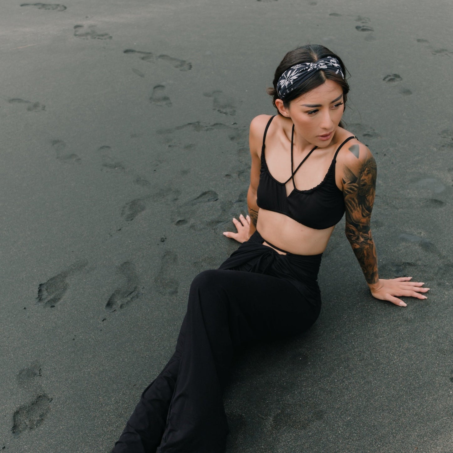 Daisy Top in Black